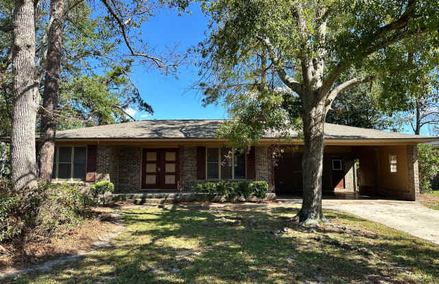 Large 3BD/2B home with private back yard and bonus room photos photos