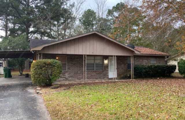 [SHORT-TERM RENTAL: 01/17/2025 - 05/16/2025] - 633 Lee Road, Hinesville, GA 31313