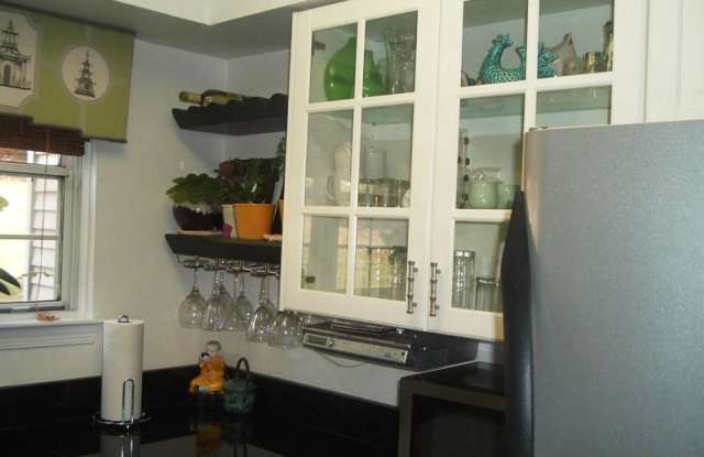 2787 BORDEAUX PLACE Gallery 2