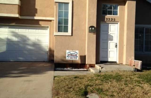 3 Bedroom 2.5 Bathroom Corona Hills Home! photos photos
