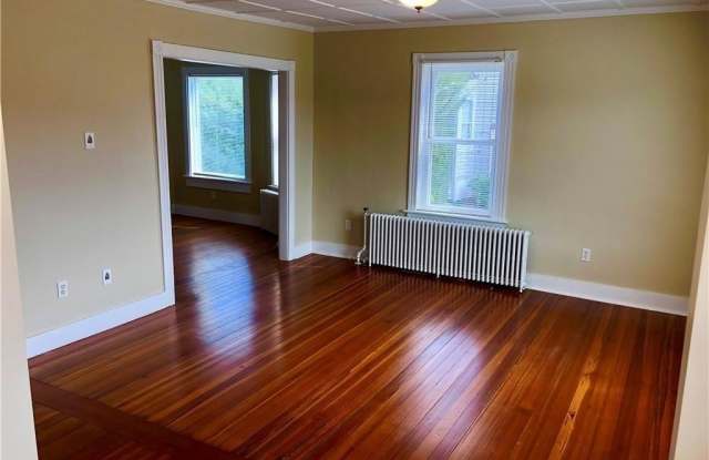 673 Aquidneck Avenue Gallery 4