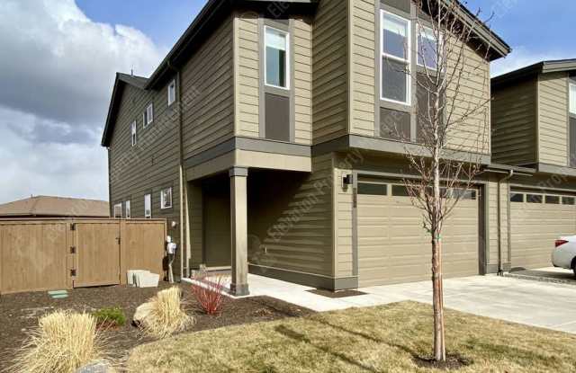 Nearly new 3 BR home on a dead-end street in NE Bend - 2050 Northeast Ancestry Court, Bend, OR 97701