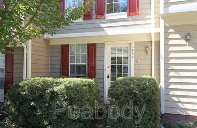 1544 Woodcrest Dr photos photos