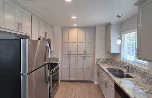 Alrene Court (5100-5132), Walnut Avenue (2116) photos photos