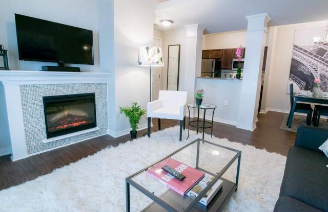 The Villa at River Pointe Drive Gallery 4
