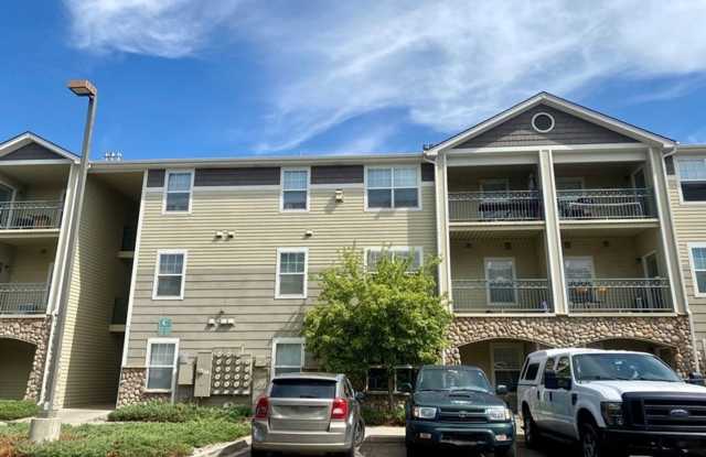 Classic Campus West Apartment photos photos