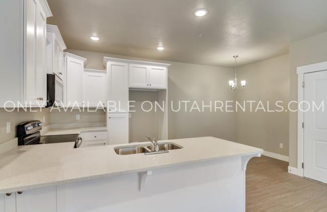 1128 S 820 E photos photos