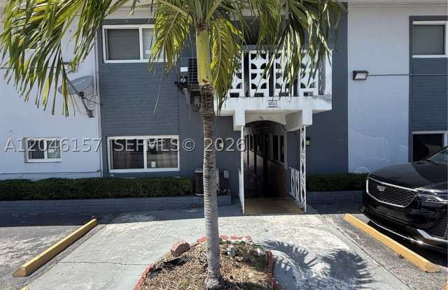 4651 W Flagler St photos photos
