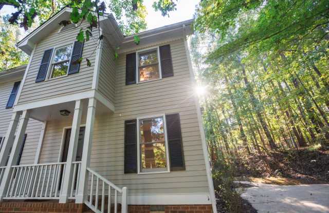 Available early July! Adorable 2 bed, 2.5 bath duplex in American Village photos photos