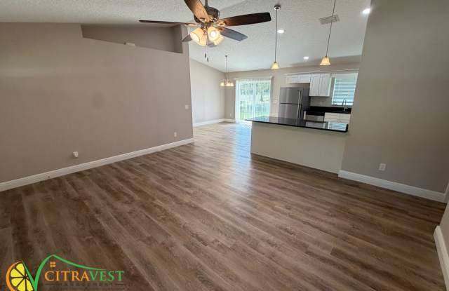 9589 N Fairy Lilly Dr Gallery 3
