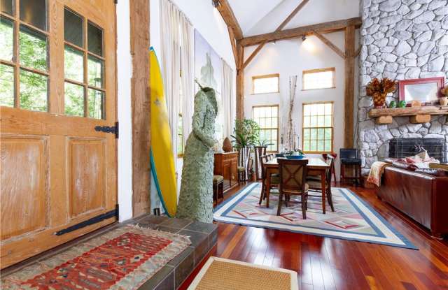 40 View Avenue Gallery 4