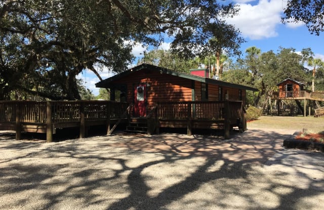 423 S Moon Dr - 423 South Moon Drive, Sarasota County, FL 34292