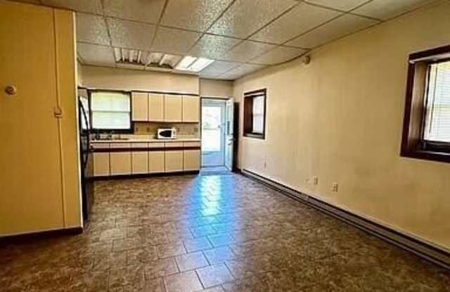 1295 Bunny Lane Gallery 3