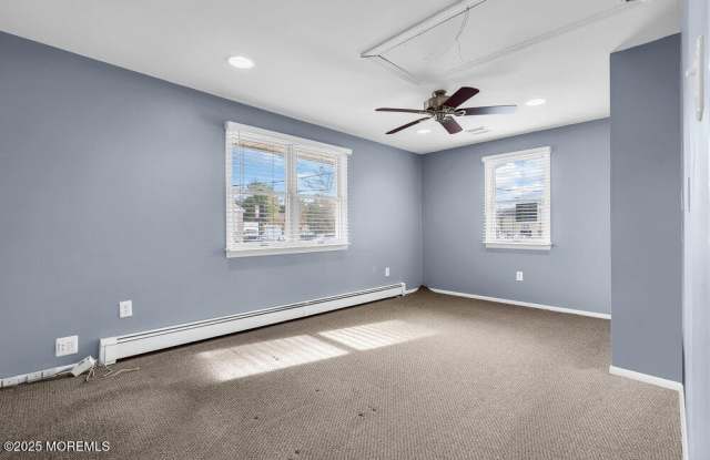 918 Charles Drive Gallery 4