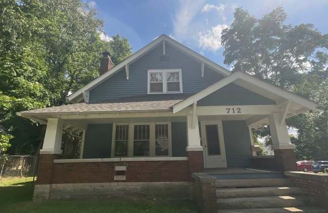 712 East Cottage Grove Avenue photos photos