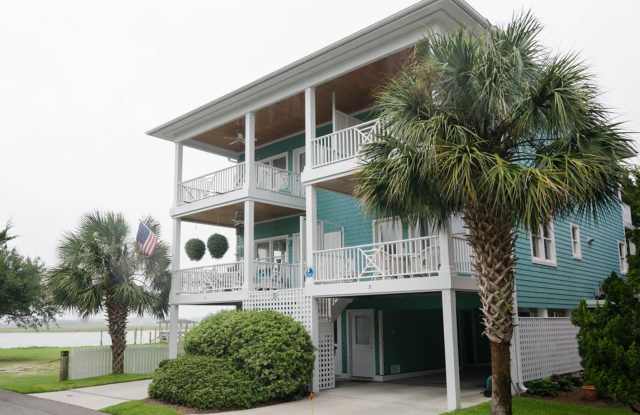 (W111) 10 Meier Street, Unit B, Wrightsville Beach, NC 28480 - 10 Meier Street, Wrightsville Beach, NC 28480