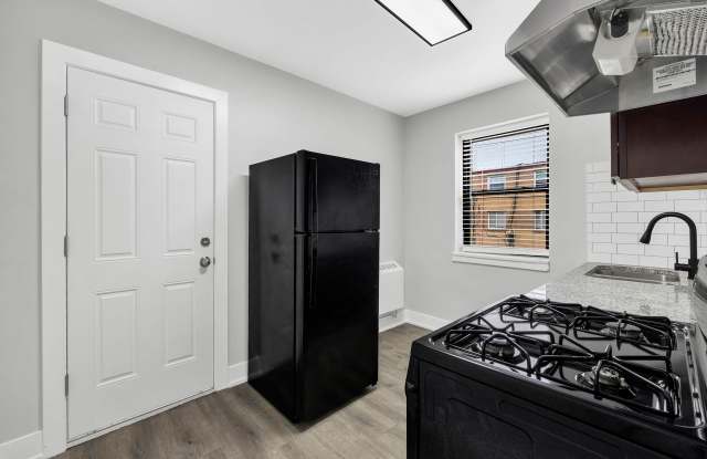 2050-2060 E 72nd Pl Gallery 3
