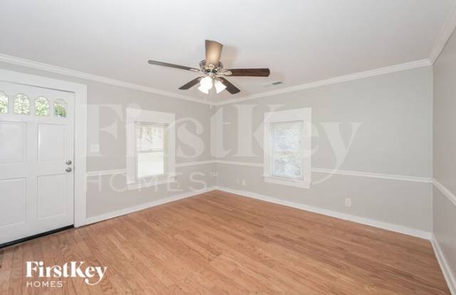5217 Central Drive Gallery 4