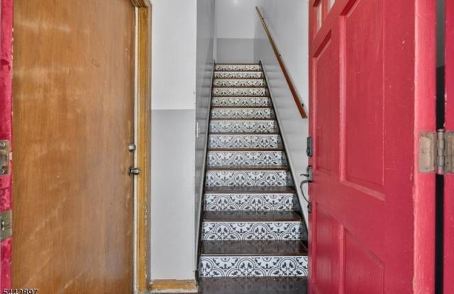 1755 Winfield St Apt 2 Gallery 4