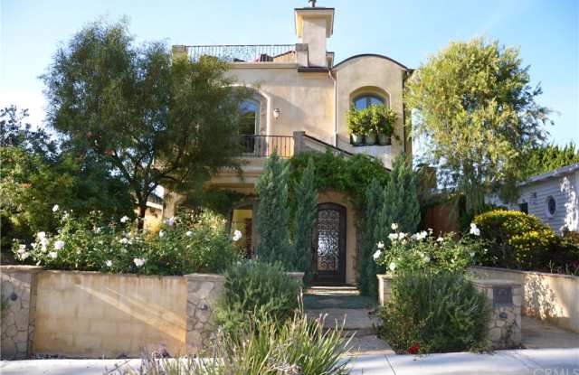 705 Poppy Avenue - 705 Poppy Avenue, Newport Beach, CA 92625