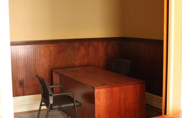 122 E QUEEN STREET photos photos