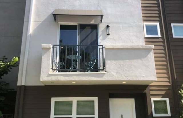 5650 Hazeltine Avenue - 5650 Hazeltine Avenue, Los Angeles, CA 91401