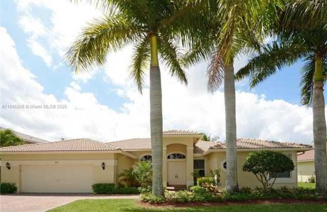 896 MARINA DR WESTON, FL 33327- photos photos