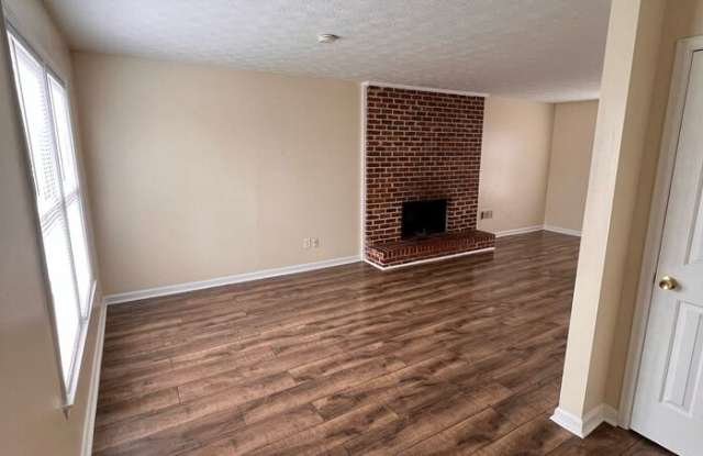 2136 Golfview Drive Southeast Gallery 2