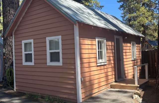 Studio unit close to beach Gallery 1