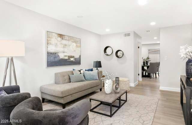 3701 E MONTEROSA Street unit: 31 Gallery 2