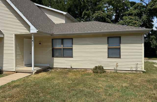 Refreshed 2-Bedroom Duplex in the Heart of Springfield photos photos