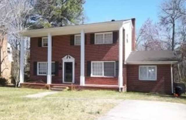 5 bedroom/ 2.5 bathroom- Skipwith Farms - 129 Patrick Henry Drive, Williamsburg, VA 23185