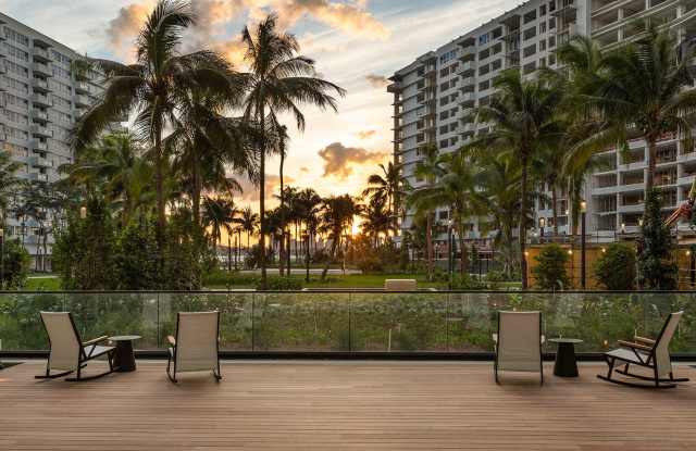 Flamingo South Beach Gallery 2