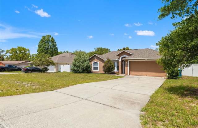 6371 SHADYDALE Avenue Gallery 4