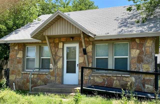 325 Grand Avenue photos photos
