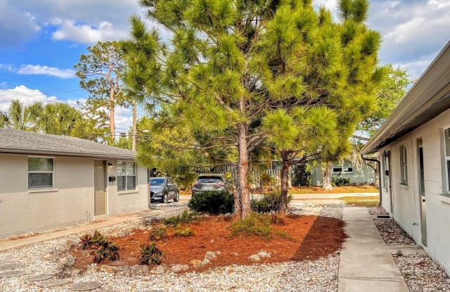 5850 COLONIAL DRIVE - 5850 Colonial Drive, Gulf Gate Estates, FL 34231