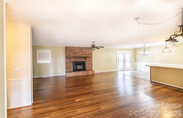 24752 Kates Drive Gallery 4