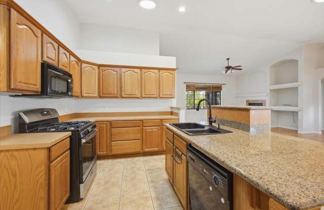 2330 West Gambels Ridge Drive Gallery 2