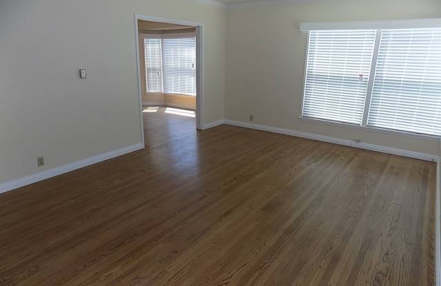 25438 Narbonne Ave Gallery 2