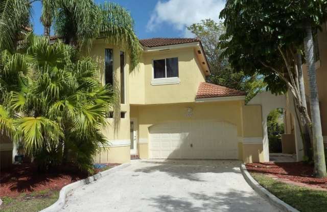 11249 Lakeview Dr - 11249 Lakeview Drive, Coral Springs, FL 33071
