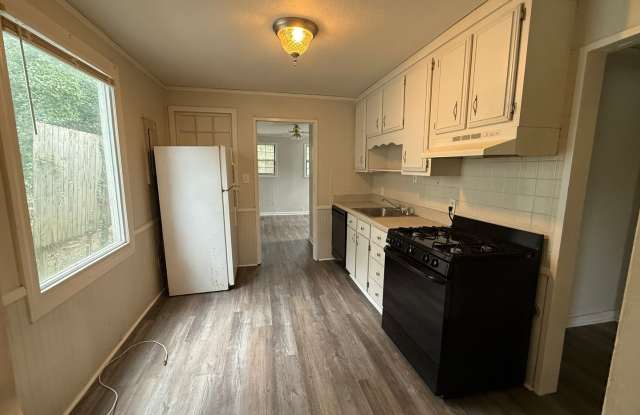 Charming 3BR/1BA Valdosta Home Near VSU – Move-In Ready! Gallery 3