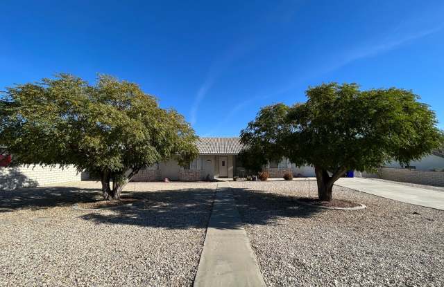 Beautiful 3 bedroom 2 bathroom home in Apple Valley Available now!! photos photos