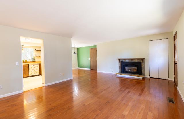 6814 Shalom Drive Southwest Gallery 3