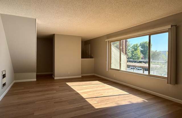 Must see to appreciate 3 bedroom, 2.5 bathroom condo with Cupertino Schools! Gallery 1