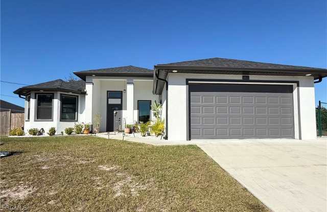 3800 10th Street W photos photos