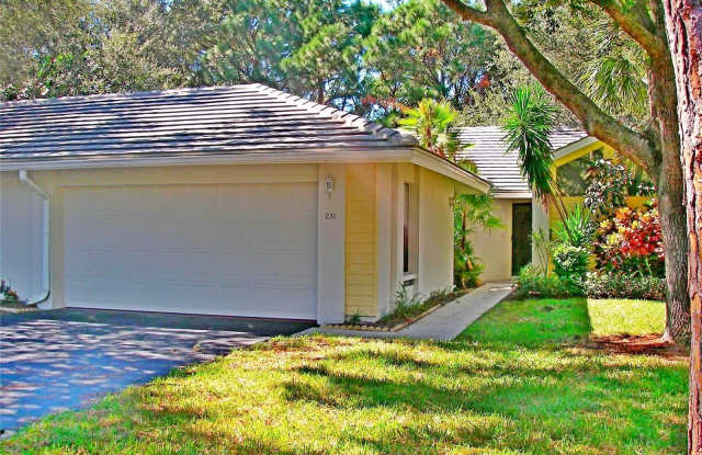 231 SOUTHAMPTON LANE photos photos