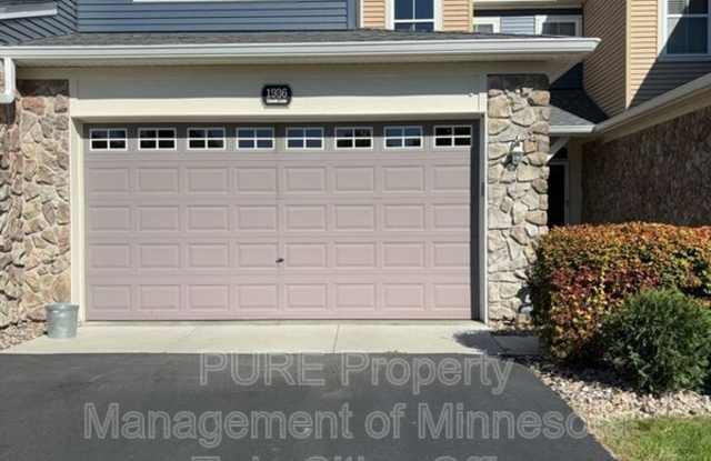 1936 Lincoln Ln - 1936 Lincoln Lane, Chanhassen, MN 55317 1936 Lincoln Ln - 1936 Lincoln Lane, Chanhassen, MN 55317