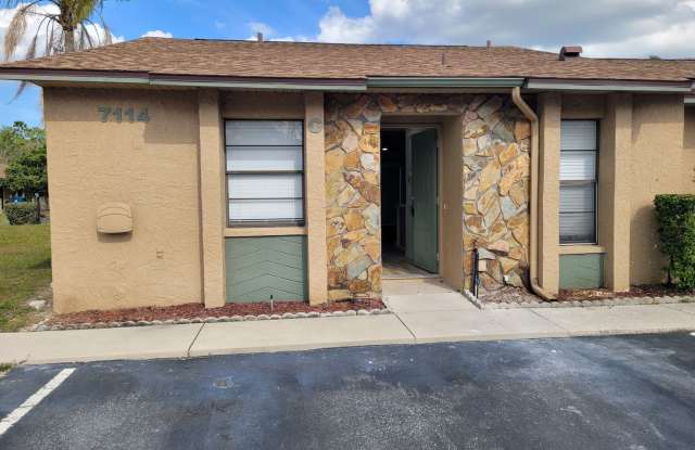 A delightful 2/2 Villa located in Spring Hill Florida photos photos