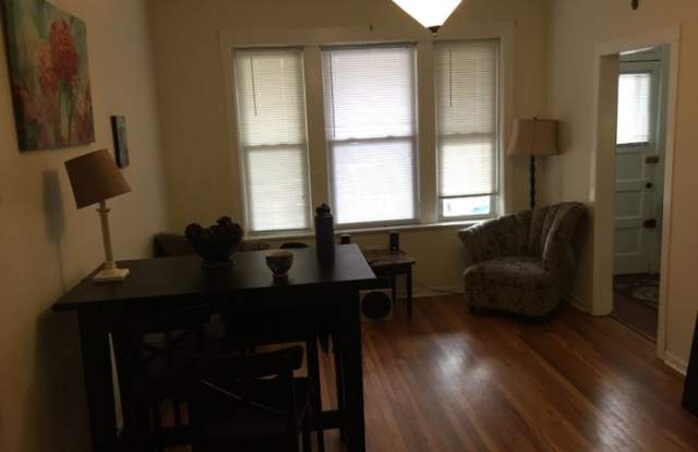 3635 North Keeler Avenue Gallery 4