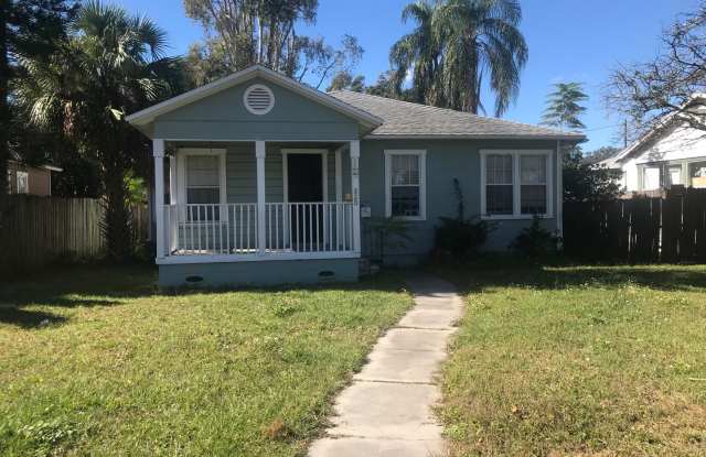 820 28th St N St. Petersburg, FL 33713 MOVE IN SPECIAL!! $250 off 1st Months Rent!!! - 820 28th Street North, St. Petersburg, FL 33713